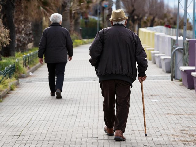 ¿Cómo prevenir las caídas en personas mayores en casa?