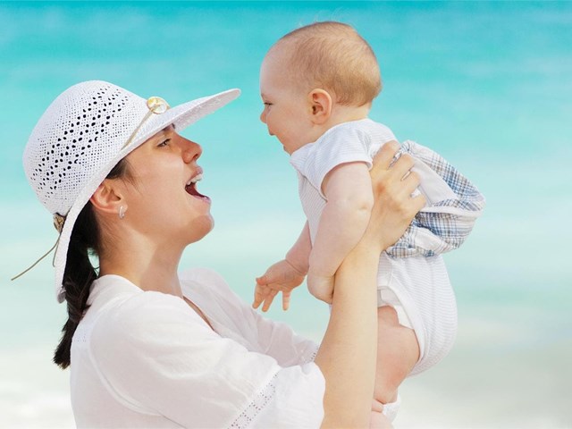 Consejos para proteger la piel de los bebés del sol