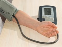 ¿En qué consiste el control de la tensión y en qué casos es necesario?